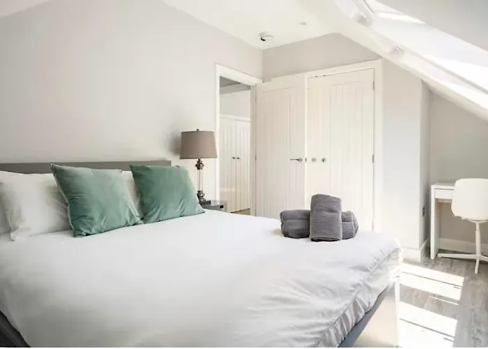 Luxury 2 Bed Home