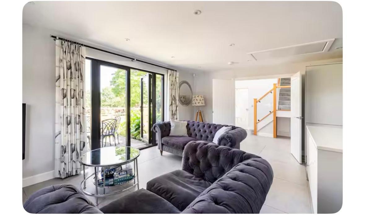 Luxury 2 Bed * Stagsden